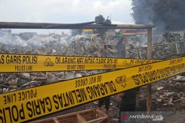 Pemkab tanggung biaya pembangunan pasar darurat Leles Garut