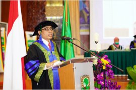 Minimalkan jumlah korban dengan  struktur bangunan aman gempa, kata guru besar Unand