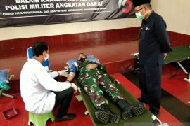 Prajurit Pomdam/Brawijaya sumbangkan 1.403 kantong darah