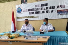 Pengungkapan peredaran lima kilogram sabu-sabu di Lampung Page 1 Small