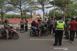 Razia masker di Indramayu