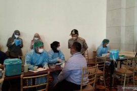 Percepat atasi COVID, Warga non DKI bisa ikut vaksinasi di Jakarta