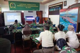 Pendam XVII/Cenderawasih-TVRI gelar pelatihan jurnalistik