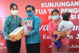 Putri Koster minta PKK Jembrana berikan layanan optimal