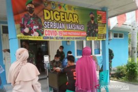 TNI-Polri di Belitung sukses vaksin 1.364 sasaran