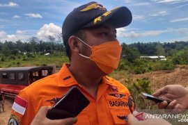 Dua penambang timah terjebak di kedalaman 28 meter