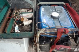 Warga Mantaas HST diamankan diduga menyetrum ikan di Danau Bangkau