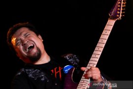 Kabar duka dari Mantan gitaris Gigi Aria Baron