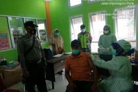 Vaksinasi COVID-19 terus berlanjut di Polsek Sungai Beremas Pasaman Barat