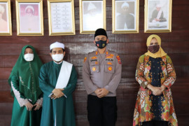 Kapolres Langkat silaturahmi ke Tuan Guru Babussalam