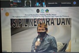 Hoaks bukan cuma kesalahan pemilik akun