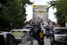 Dampak sosial ekonomi pembangunan jembatan duplikasi Kapuas 1
