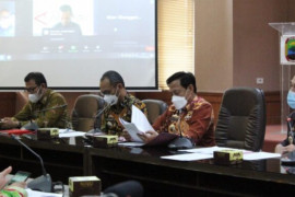 Asisten Bidang Kesra Pemkab Lamsel pimpin rapat bahas kerja sama publikasi