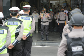 Wakapolda Jatim berangkatkan tim "Patroli Show of Force" saat pelaksanaan PPKM darurat