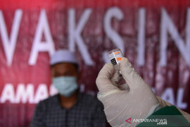 Giliran Santri Jalani Vaksinasi Covid-19 di Aceh