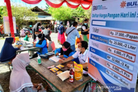 Ketua DPR: Kendalikan harga bahan pangan pokok