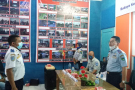 Tingkatkan pelayanan pengemudi angkutan umum, Dinas Perhubungan Pessel lakukan penilaian Abdi Yaksa