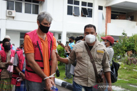 Hakim vonis bebas dua warga Italia dalam kasus aset di Labuan Bajo