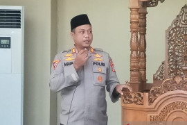 Polres Bangka Barat ringkus dua pemuda curi pasir timah