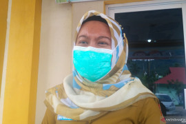 Keterbatasan petugas kesehatan menjadi kendala vaksinasi COVID-19 di Solok Selatan