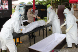 Polda Sumsel gelar pelatihan pemulasaraan jenazah pasien COVID-19