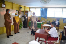 Batola implements face-to-face learning