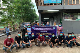 PPM Polnep Teknik Elektro perbaiki listrik panti asuhan