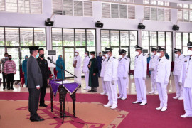 Wakil Bupati Waykanan lantik kepala kampung terpilih dari tiga kecamatan
