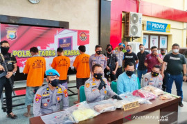 Seorang pria tewas dibunuh tetangganya hanya karena persoalan jagung
