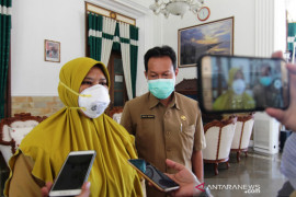 Dokter pastikan siswa SD di Situbondo alami demam bukan akibat vaksin