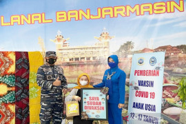 TNI Angkatan Laut bantu serbuan vaksinasi bagi remaja di Banjarmasin