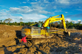 Polisi amankan alat berat di lokasi tambang emas ilegal di Kapuas Hulu