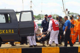 Evakuasi Korban Kapal Tenggelam