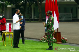 Presiden Jokowi minta penyaluran obat isoman gratis  diawasi ketat