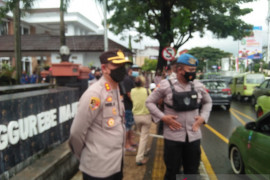 Wakapolresta Pulau Ambon bubarkan aksi demo tolak PPKM mikro, begini penjelasannya