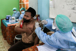 128 juta jiwa warga Indonesia telah terima vaksin dosis lengkap