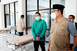 Bupati Banyumas harapkan rumah sakit darurat UMP segera  beroperasi