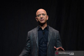 Jeff Bezos tidak cemas menjelang terbang ke luar angkasa