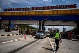 Penyekatan di Gerbang Tol Kalikangkung