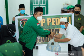 PPP Padangsidimpuan berbagi untuk pedagang dimasa PPKM