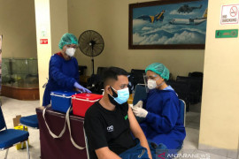 Lanud I Gusti Ngurah Rai sudah vaksinasi  COVID-19 sebanyak 2.600 orang