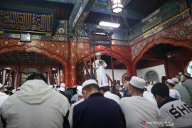 Hari Raya Idul Adha di Niujie China tanpa pemotongan hewan kurban