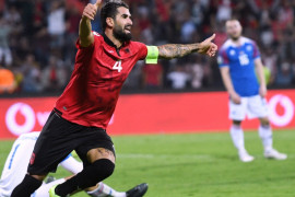 Dampak nyanyikan "Bella Ciao", Lazio bela Elseid Hysaj dari serangan pendukung garis kerasnya