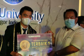 Imam Nuryawan raih predikat mahasiswa berprestasi IPB 2021
