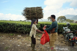 64 percent of West Java residents receive social aid: governor