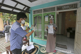 Penyaluran bantuan sosial tunai