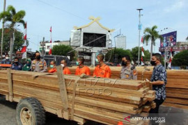 Rilis Tangkapan Kayu Ilegal Logging Page 1 Small