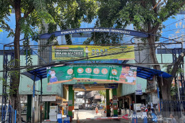 Pedagang diwajibkan tunjukkan surat vaksin selama PPKM
