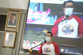 Gubernur Jabar tinjau vaksinasi anak di Majalengka dan Cirebon