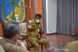Gubernur Sulteng  perintah BPAKD siapkan dana penanganan COVID-19
